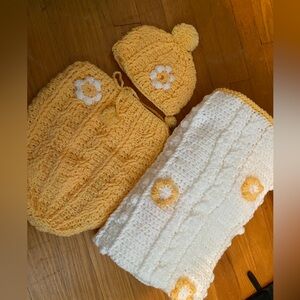 SOLD BABY HUGS COCOON SET